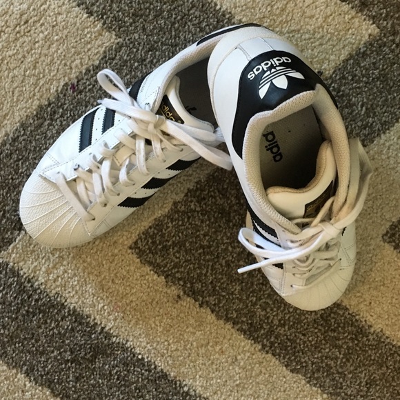 ☀️ADIDAS SUPERSTAR GOOD CONDITON🍍🍉💕