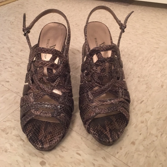 Faux Snake skin heels - Picture 2 of 4