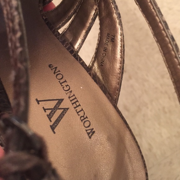 Faux Snake skin heels - Picture 3 of 4