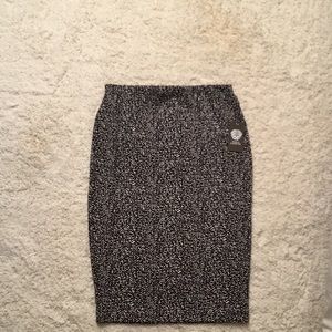 Vince Camuto black and white pencil skirt