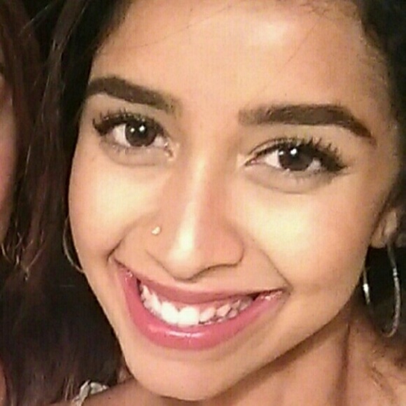 Meet your Posher, Amruta