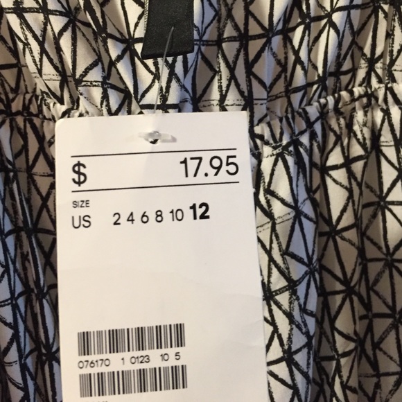 H&M Abstract Romper - Picture 2 of 3