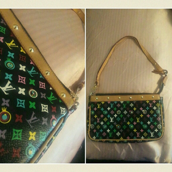 Louis Vuitton Pochette  (Black)