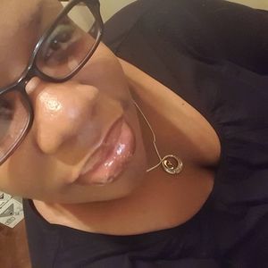 Meet your Posher, Kelia