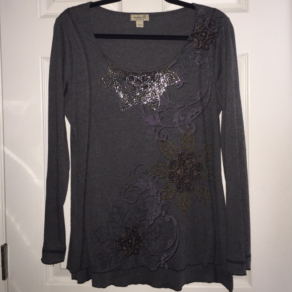 One World long sleeve tee with me do bling L