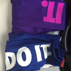 Nike pro leggings small