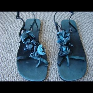 Arezzo satin sandals with flowers