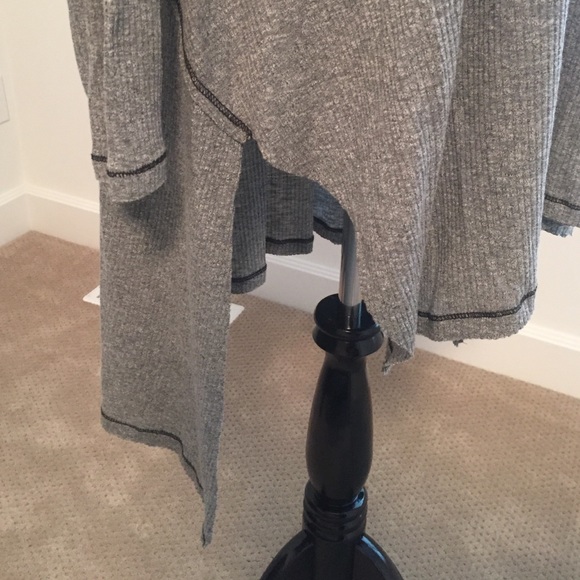 Sloane Rouge tunic - Picture 2 of 4