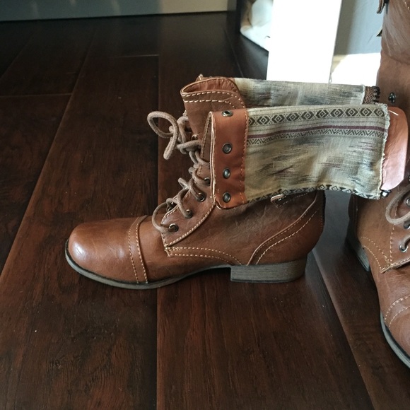 Brown combat boots!!!!