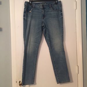 American Eagle Super Stretch Light Wash Jeggings