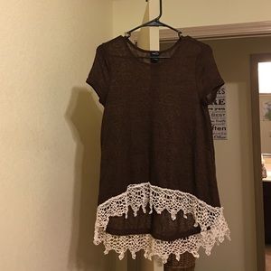 Short sleeved sweater top