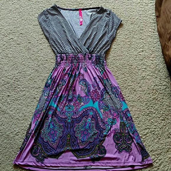 SOLD Psychedelic V-neck dress - Picture 3 of 4