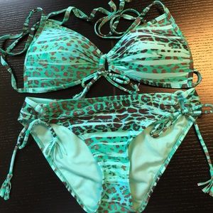 Raisins Two piece bathing suit