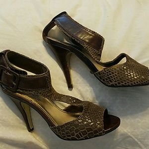 Brown Fergie Heels Size 6. 3 inch heel