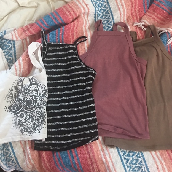Bundled shirts halter tops 4 💕👽