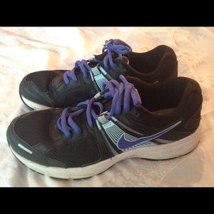 Nike Reslon Running Shoes