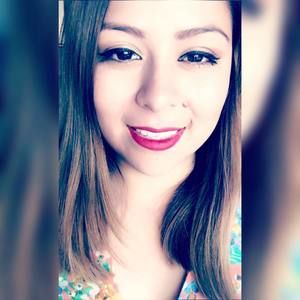 Meet your Posher, Carolina