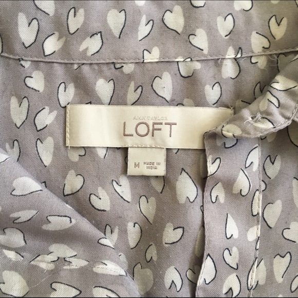 LOFT Popover Blouse in Light Gray Heart Print - Picture 2 of 4