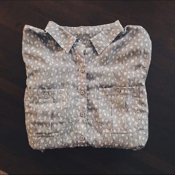 LOFT Popover Blouse in Light Gray Heart Print - Picture 1 of 4