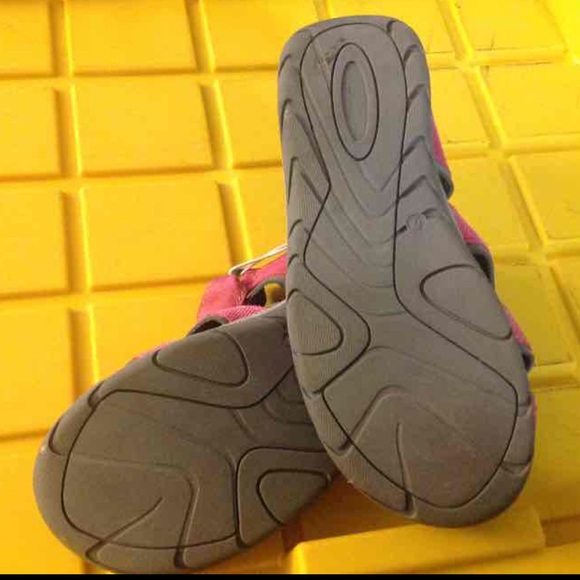 NWT size 6 girl strappy shoes - Picture 4 of 6