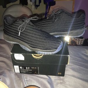 Selling air Jordan future low BG