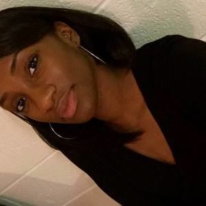 Meet your Posher, Camille