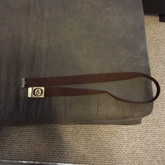 Volcom brown adjustable belt - Picture 2 of 3