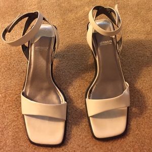 Aerosoles strap heels 9m