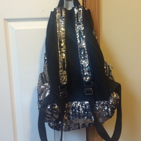 Sold on Merc! - Picture 2 of 2