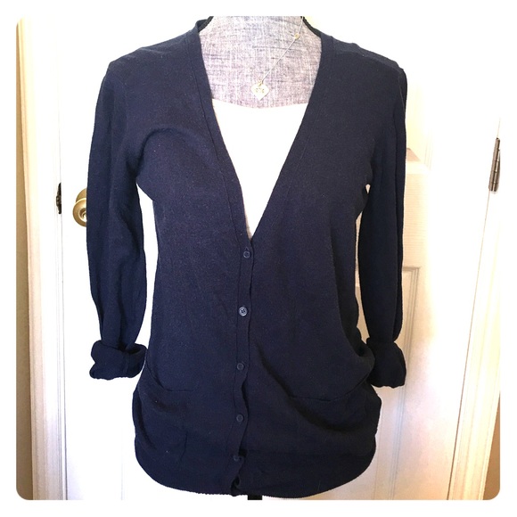 Size M navy blue cotton cardigan