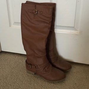 Top Moda 2 Buckle Faux Leather Riding Boots