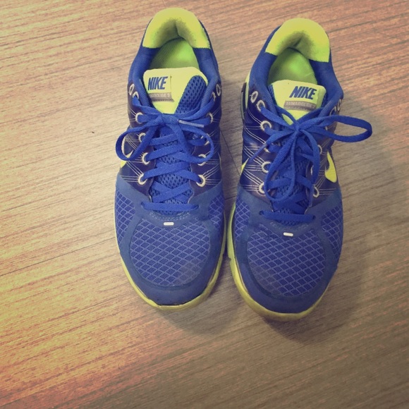 Blue and neon yellow Nike sneakers lunarglide 2