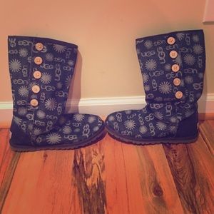 Ugg logo boots Navy Size 9