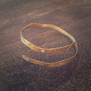 Gold bracelet