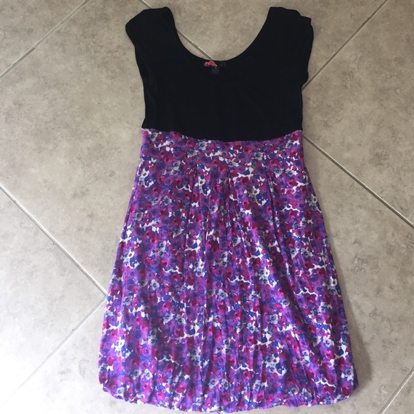 Forever 21 Dress. - Picture 1 of 4