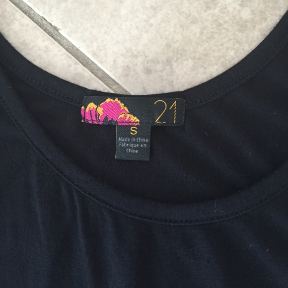 Forever 21 Dress. - Picture 3 of 4