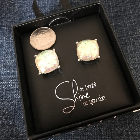 Opal colored glitter earrings - Picture 4 of 4