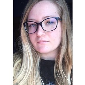 Meet your Posher, Abbi