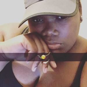 Meet your Posher, Akeisha