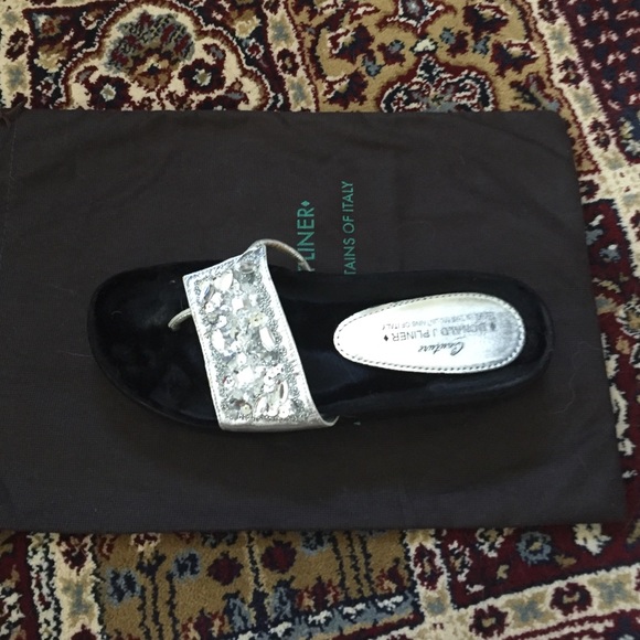 Sandals - Picture 2 of 3