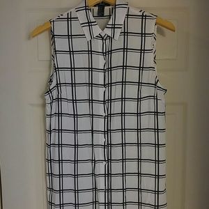 Sleeveless button up tunic