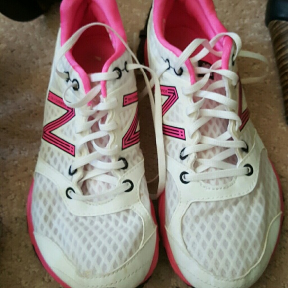 New Balance tennis shoes
