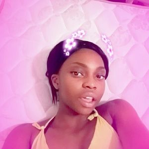 Meet your Posher, Esther