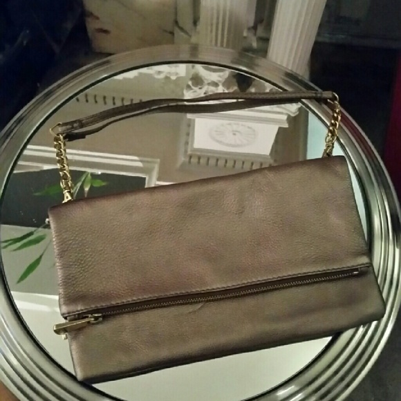 Foldover Metallic Clutch - Picture 2 of 2