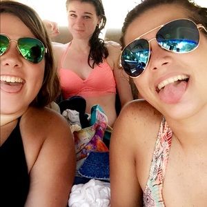 Meet your Posher, Taylor