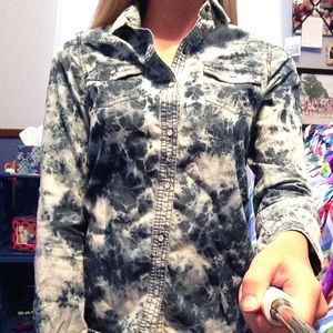 Lon sleeved jean shirt