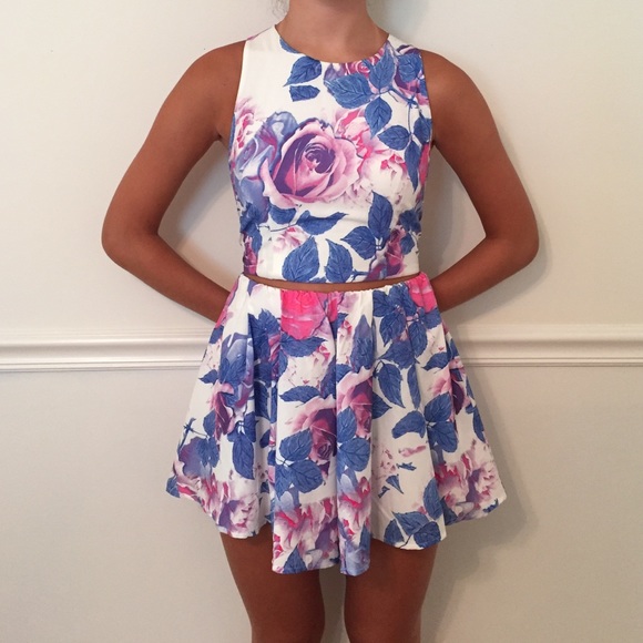 Asos Dresses & Skirts - Adorable two piece floral set