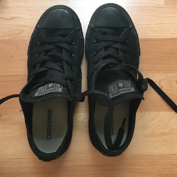 All black converse all stars