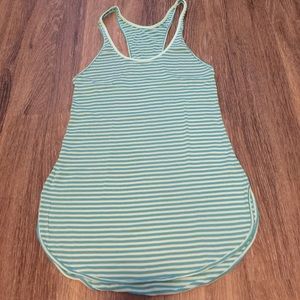 Lululemon tank size 2
