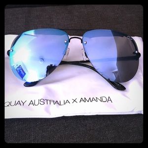 QUAY AUSTRALIA X AMANDA MUSE SUNGLASSES